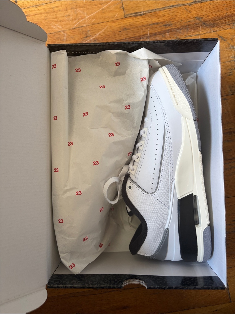 Jordan Men's White, Black & Gray Low-Top Sneakers